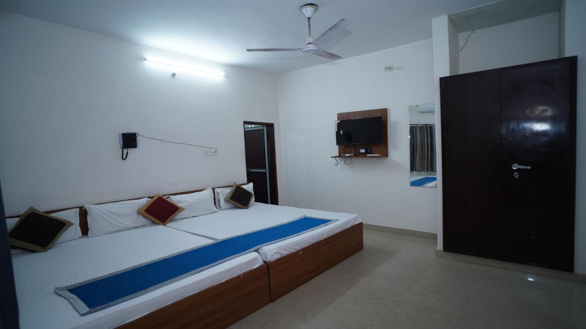 Hotel Apoorv - Near Jaipur Railway Station Rom bilde